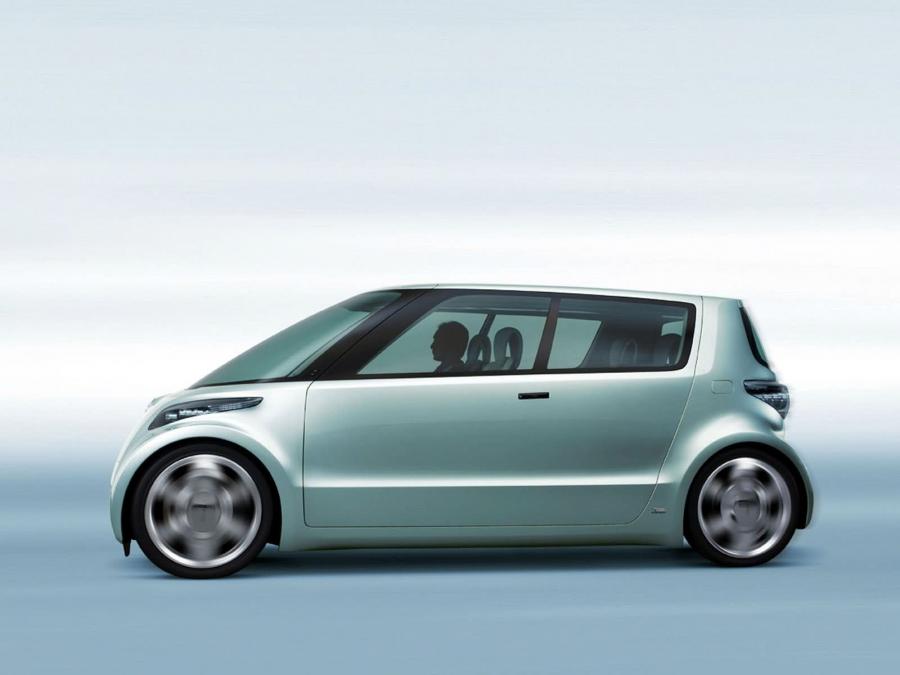  Toyota Fine-X Concept 2005 года  (фото 3 из 5)